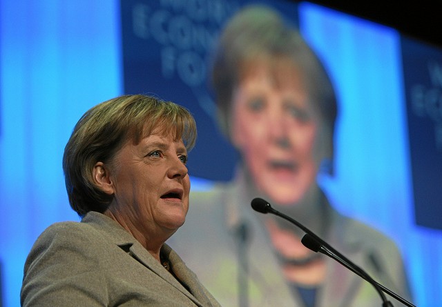 Angela Merkel potrebbe concedere asilo politico a Snowden
