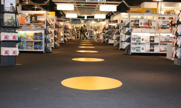 Fnac Lascia l'Italia