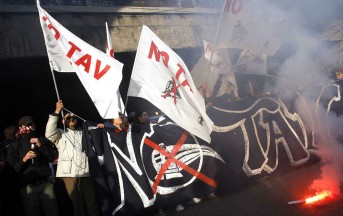 No Tav proteste: bombe carta nella notte contro cantiere Torino-Lione