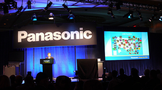 Panasonic Downgrade Titolo