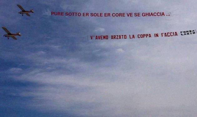 Come liberarsi rughe sotto occhi