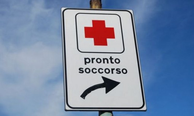 DIECI FERITI OSTIA LUNGOMARE TROMBA D'ARIA