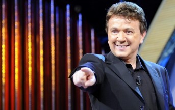 Flavio Insinna Striscia: Pupo lo attacca e lancia l’hashtag #naniuniti nei social