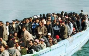 Migranti, due naufragi al largo della Libia: almeno 239 persone disperse in mare