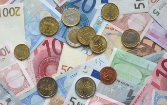 Busto Arsizio: anonimo benefattore regala assegni alle Onlus