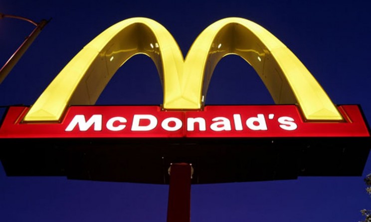 Paura in Francia, esplosione nei bagni di un McDonald's a Grenoble Paura in Francia, esplosione nei bagni di un McDonald's a Grenoble