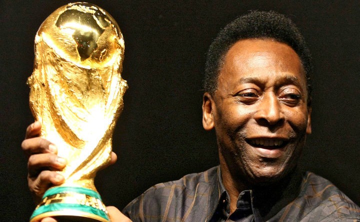 Brasile, Pelé in ospedale dopo un malore: grave esaurimento Brasile, Pelé in ospedale dopo un malore: grave esaurimento