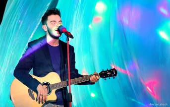 Miss Italia 2016: Lorenzo Fragola in playback, i fan si arrabbiano ma apprezzano la canzone