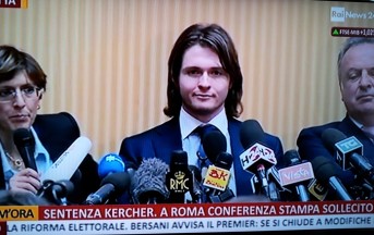 Caso Meredith, conferenza stampa di Raffaele Sollecito: “E adesso non chiamatemi più assassino”