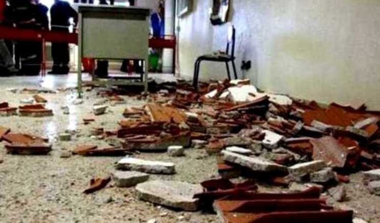 Bagheria, cadono calcinacci dal soffitto: bimbo in ospedale