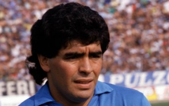 Maradona cittadinanza Napoli: il 5 luglio El Pibe de oro diventa napoletano