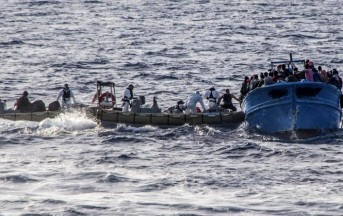 Migranti: 700 tra Calabria e Sicilia, almeno 20 cadaveri e sui corpi segni di torture