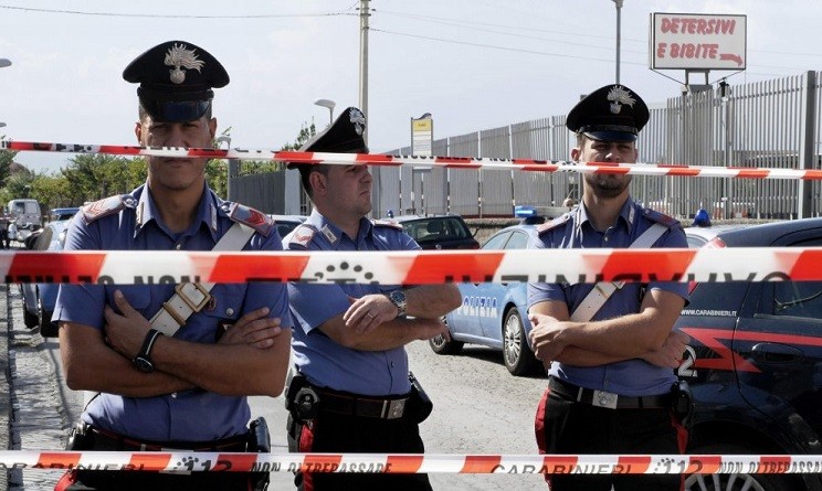 Rapinava con una sega i supermercati: era un detenuto in permesso speciale