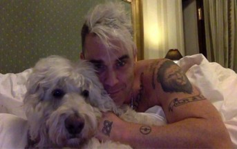 Robbie Williams “sotto shock”: video commovente in omaggio al suo cane