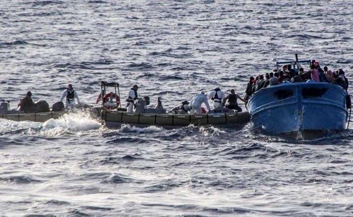 Migranti naufragio barcone