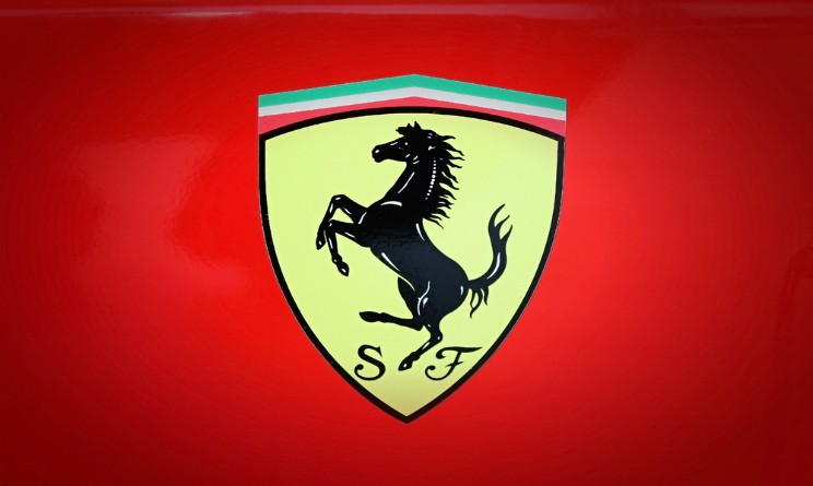 Ferrari lavora con noi