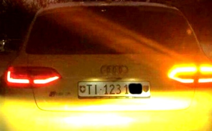 Audi gialla trovata: bruciata in campagna a Treviso