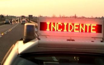Autostrada A2 incidente stradale: scontro tra camion, traffico in tilt