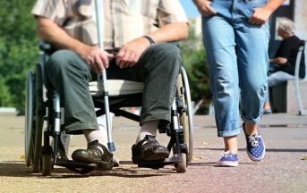 Disabili, caregiver familiare: agevolazioni fiscali e pensionistiche presto in un testo unico