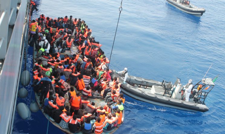 G7, frontiere blindate: stop ad attracco navi di soccorso a migranti