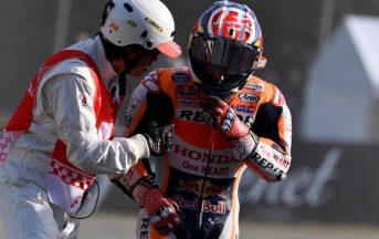 Moto GP Motegi 2016, Pedrosa cade e si fa male: frattura della clavicola