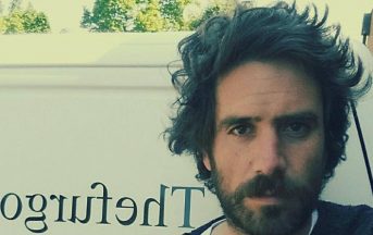 Tommaso Paradiso Facebook, il front-man dei Thegiornalisti lascia il fan-club: “Stanco, non è più la mia isola felice” (FOTO)