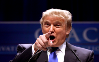 Donald Trump indagato per il Russiagate: il Washington Post pubblica lo scoop e rovina il compleanno del Tycoon