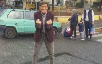 Gianni Morandi cade dal palco durante il Radio Italia Live a Palermo (Video)