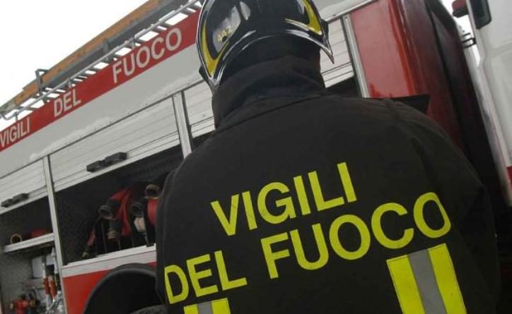 Palermo incendio due depositi