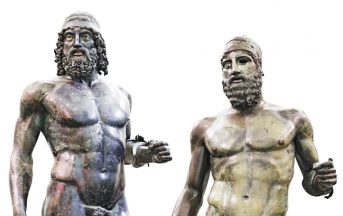 Bronzi di Riace: le celebri statue sono a rischio ‘cancro’