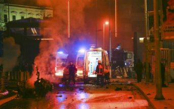 Istanbul: esplosione vicino allo stadio, 13 poliziotti morti