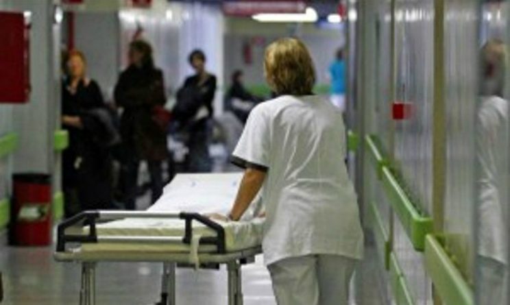 http://media.urbanpost.it/wp-content/uploads/2016/12/Meningite-Milano-Statale-vaccinazioni-studenti-744x445.jpg
