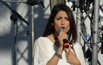Roma, Virginia Raggi scrive al Prefetto: “Limitare la presenza dei migranti”