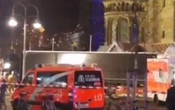 Attentato Berlino news: italiana dispersa, trovato cellulare nel luogo della strage
