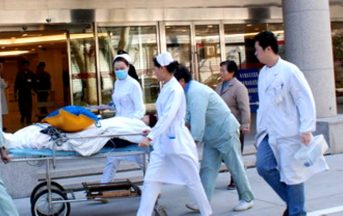 Cina autobus cade in un lago: 18 morti e 2 feriti