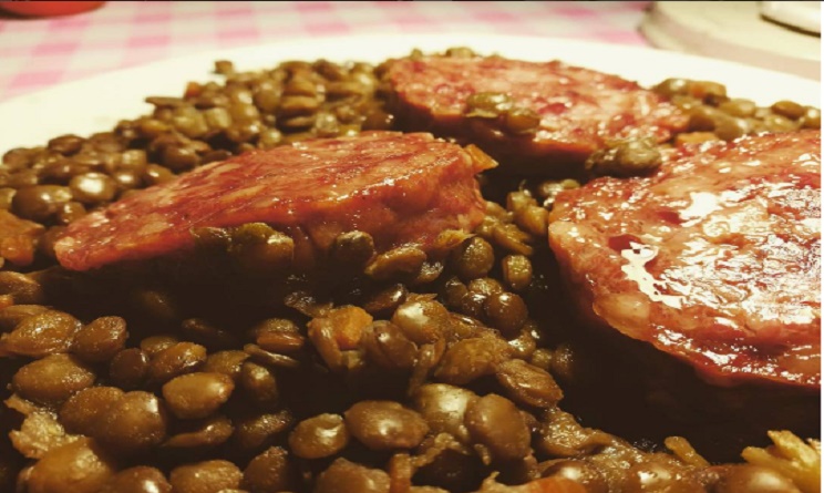 come cucinare le lenticchie, come cucinare le lenticchie in umido, come cucinare il cotechino, lenticchie e cotechino ricetta classica