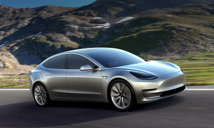Tesla Model 3 prezzo caratteristiche