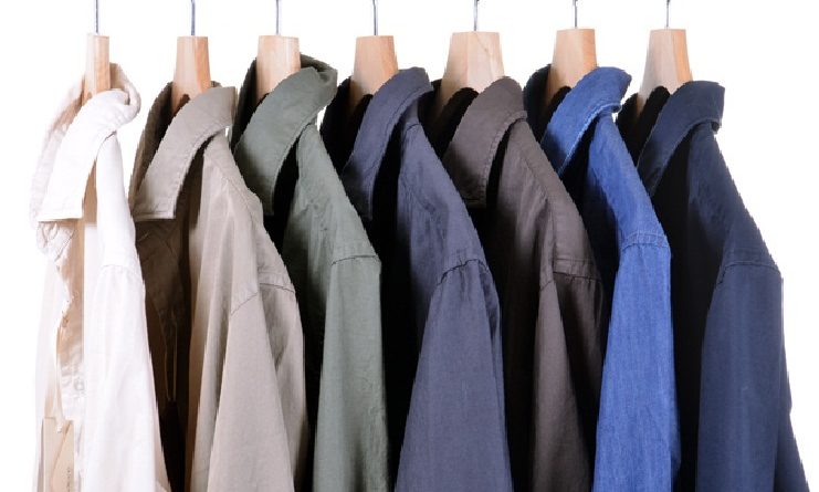 Come eliminare i cattivi odori dai vestiti