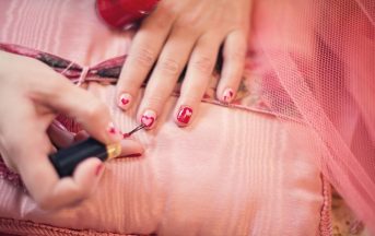 Unghie gel 2017 moda: forme e colori di tendenza per la Primavera Estate