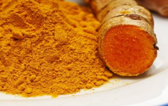 Donna muore dopo iniezione di curcuma: quando ‘naturale’ non è sempre sinonimo di ‘buono’
