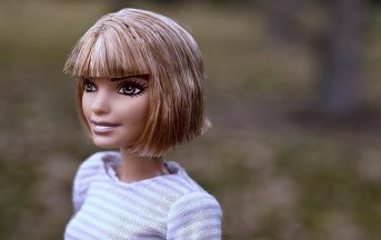 Tendenze capelli 2017, la frangia must have di stagione: ecco come sarà