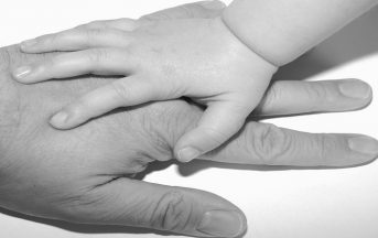 Assegno maternità e familiare 2017: i requisiti economici per il nuovo anno