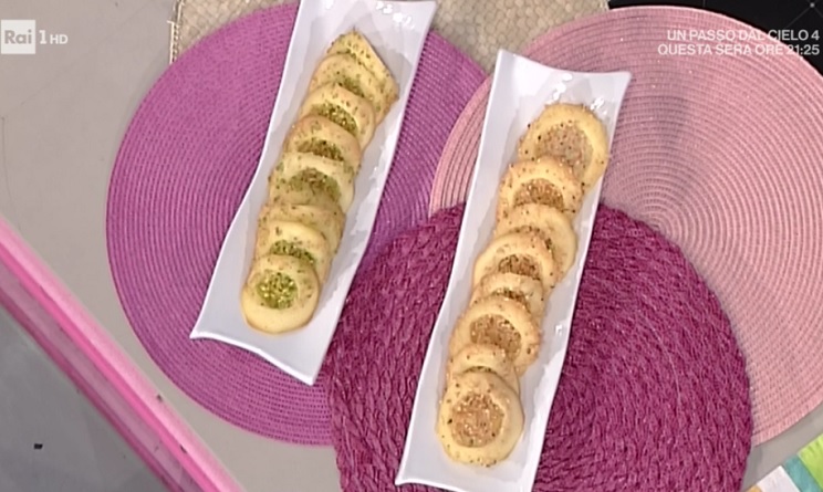 ricette dolci la prova del cuoco, la prova del cuoco ricette oggi, La prova del cuoco ricette dolci oggi, la prova del cuoco 14 marzo 2017, tegolini di mario ragona,