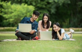 Studiare all’estero gratis è possibile? Tutto quello che c’è da sapere per iniziare un corso di studi in un altro Paese
