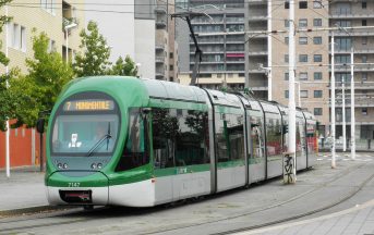 Milano, autobus sperona tram: ci sono feriti