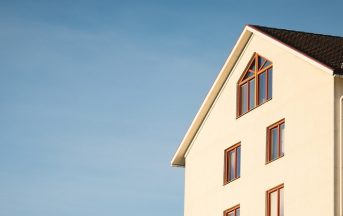 Casa certificazione di stabilità, arriva l’obbligatorietà come la classe energetica: l’annuncio di Graziano Delrio