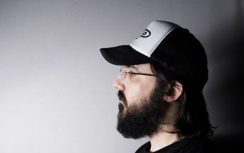 Piotta: “Applausi al comandante metafora della società, Roma è annoiata, cosa penso dell’hip hop di oggi” (INTERVISTA)