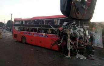 Vietnam, terribile incidente mortale: bus contro TIR, ci sono morti