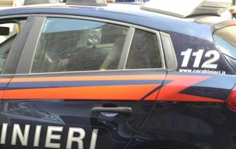 Torino, centauro perde la moglie e va dai carabinieri per la denuncia: l’aveva dimenticata in Autogrill