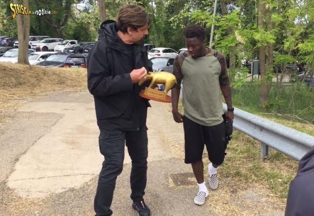 muntari squalifica cori razzisti